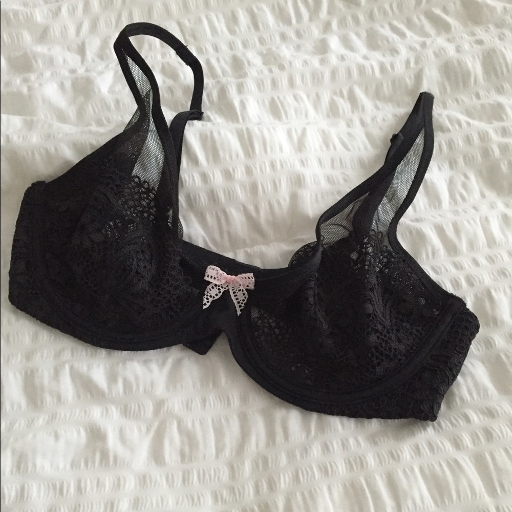 NWOT Victoria's Secret bra.